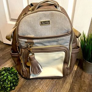 Itzy ritzy boss plus diaper bag